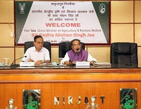 Hon'ble AM on the dias